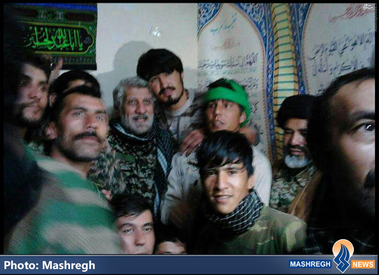 عکس/ صادق آهنگران در جمع ِ مدافعان حرم عکس/ صادق آهنگران در جمع ِ مدافعان حرم