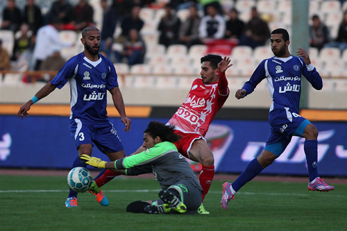آیا گل پرسپولیس خطا بود؟ +عکس آیا گل پرسپولیس خطا بود؟ +عکس