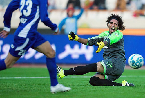 آیا گل پرسپولیس خطا بود؟ +عکس آیا گل پرسپولیس خطا بود؟ +عکس