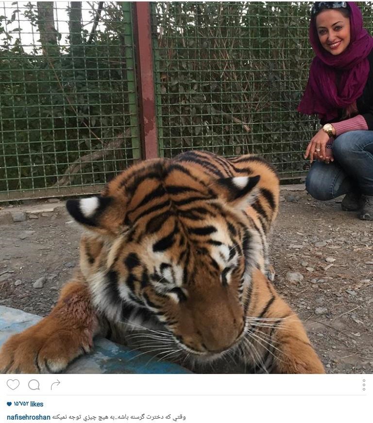 عکس یادگاری خانم بازیگر کنار پلنگ