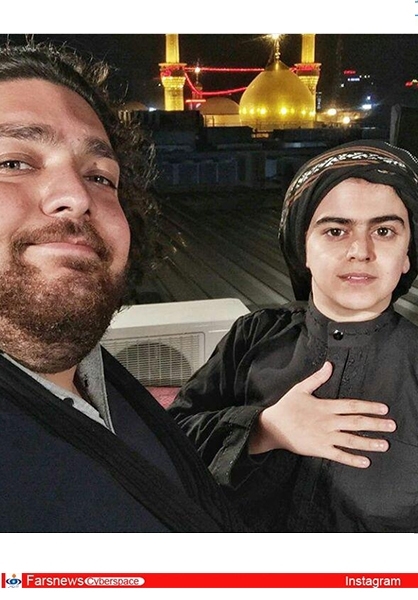 عکس/سلفی با امیرمحمد درحرم سیدالشهدا عکس/سلفی با امیرمحمد درحرم سیدالشهدا