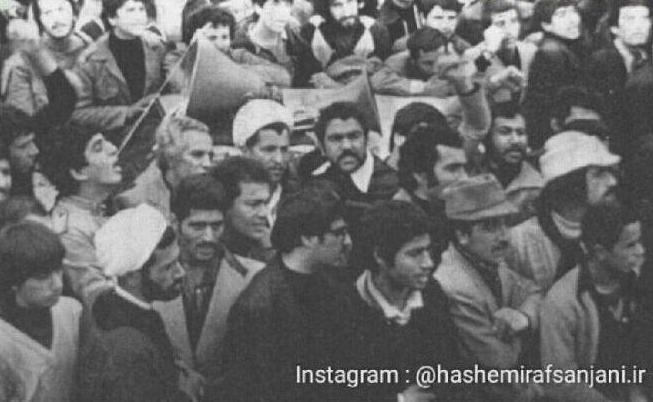 عکس/رفسنجانی بدون محافظ در راهپیمایی