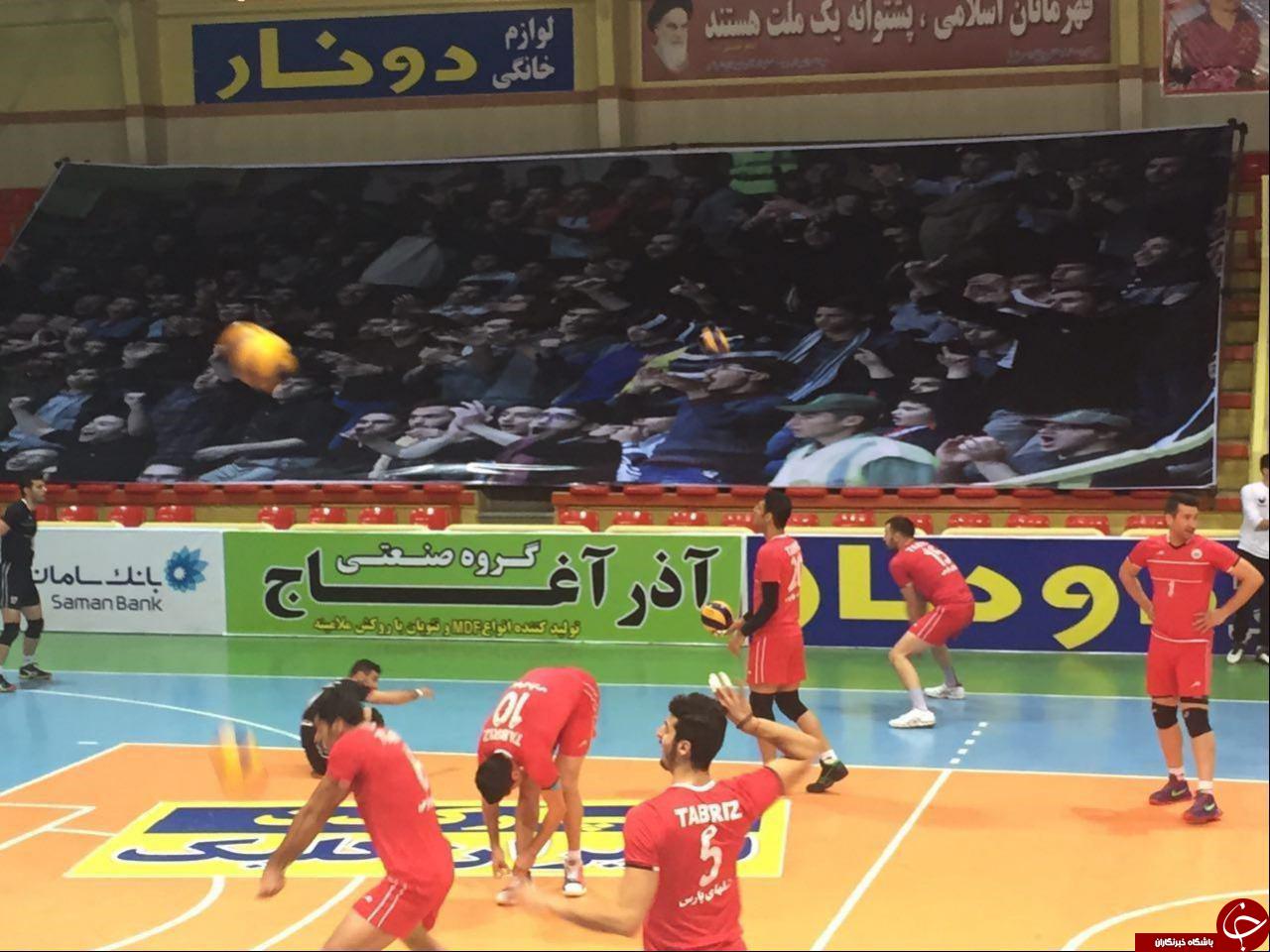 عکس/ هوادارانی از جنس بنر!