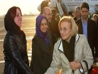 آیا مهماندار بیحجاب پوتین قوانین ایران را نقض کرد؟ آیا مهماندار بیحجاب پوتین قوانین ایران را نقض کرد؟
