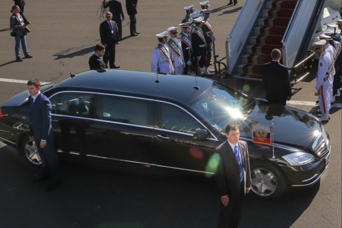 عکس/ ماشین اختصاصی پوتین در تهران عکس/ ماشین اختصاصی پوتین در تهران