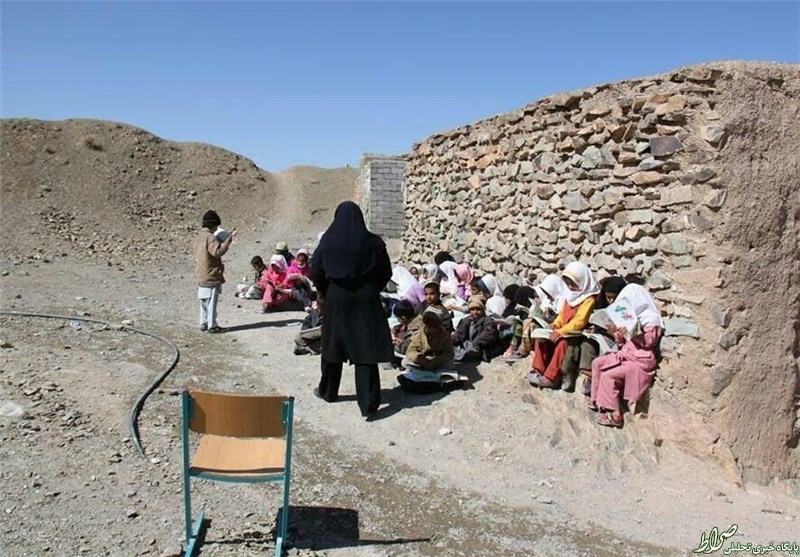 عکس/ یک مدرسه روستایی عجیب در ایران