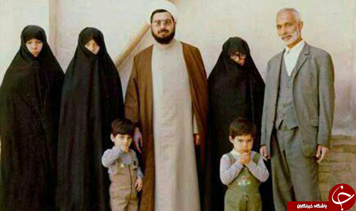 عکس قدیمی از روحانی و خانواده