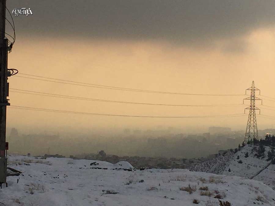 عکس/ تقابل برف و سیاهی در تهران عکس/ تقابل برف و سیاهی در تهران