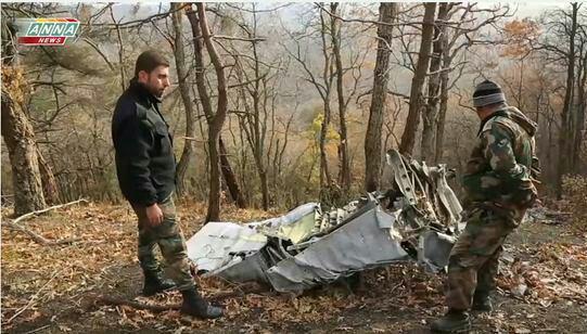 تصویری از لاشه جنگنده ساقط‌شده روسی