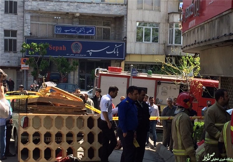 سقوط مردی به چاه در تهران +عکس سقوط مردی به چاه در تهران +عکس