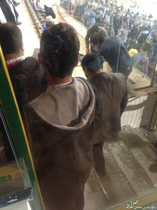 عکس/درب CIP ورزشگاه آزادی تکه تکه شد