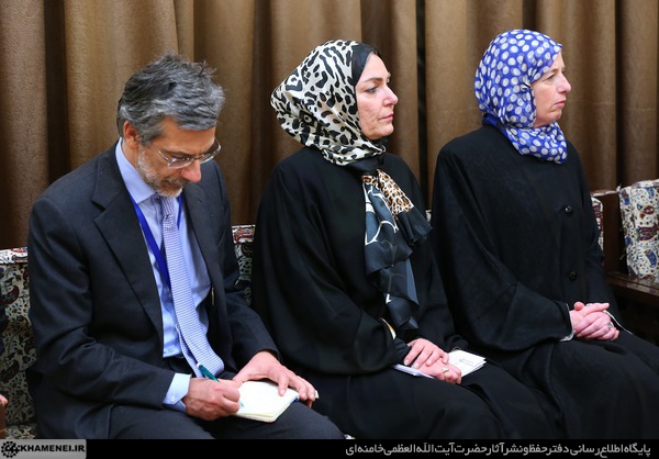 عکس/ حجاب زنان ایتالیایی در دیدار با رهبر انقلاب عکس/ حجاب زنان ایتالیایی در دیدار با رهبر انقلاب