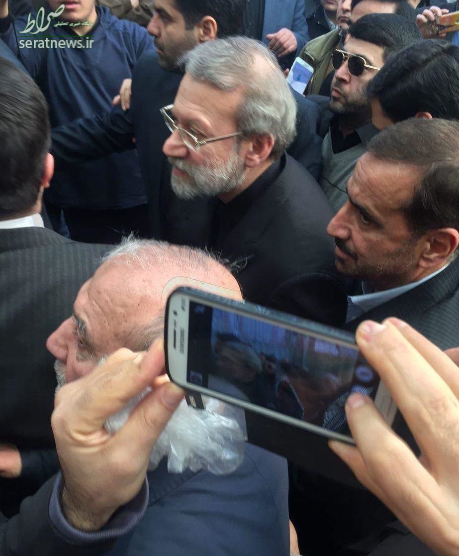 عکس/ حضور لاریجانی در حسینیه جماران عکس/ حضور لاریجانی در حسینیه جماران