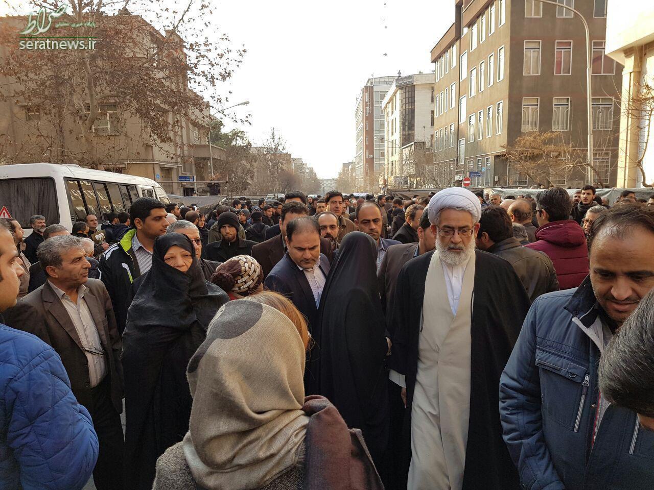 پوشش زنده/ مراسم تشییع پیکر هاشمی آغاز شد +تصاویر پوشش زنده/ مراسم تشییع پیکر هاشمی آغاز شد +تصاویر