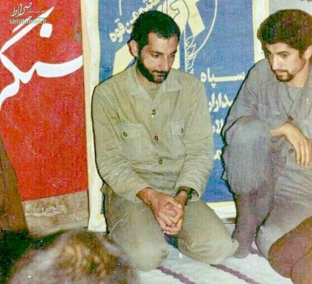 عکس/ پدرِ یک شهید مدافع حرم در کنار شهید باکری عکس/ پدرِ یک شهید مدافع حرم در کنار شهید باکری