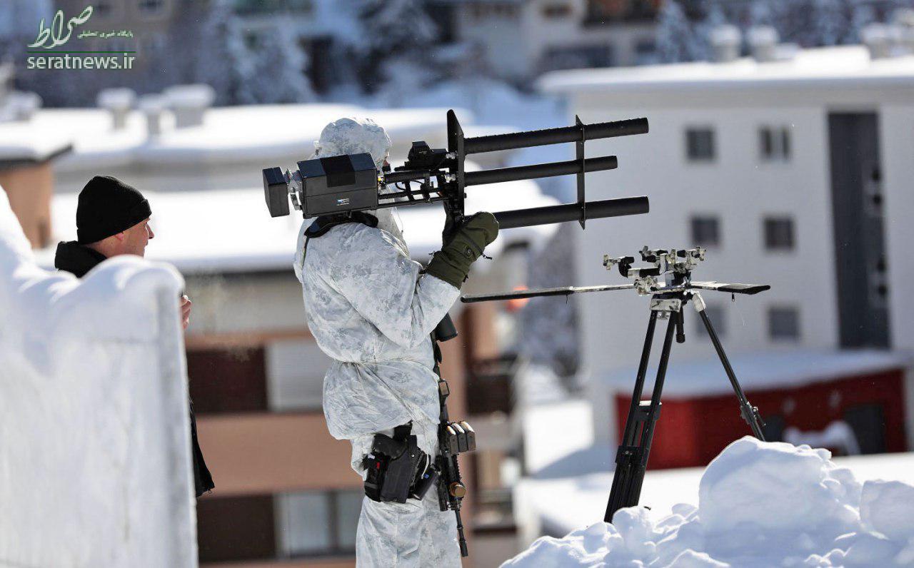 عكس/ سلاح سوئیسی‌ها در اجلاس داووس برای شکار پهپاد