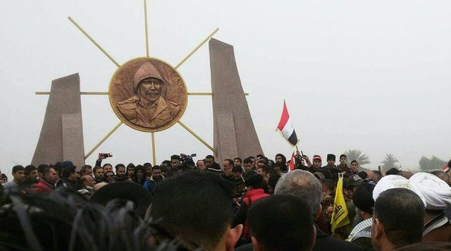 سنگِ تمام عراقی‌ها برای یک فرمانده ایرانی+عکس
