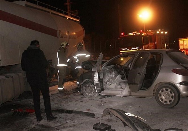 تصادف سه خودرو منجر به سوختن پژو ۲۰۶ شد + تصاویر تصادف سه خودرو منجر به سوختن پژو ۲۰۶ شد + تصاویر