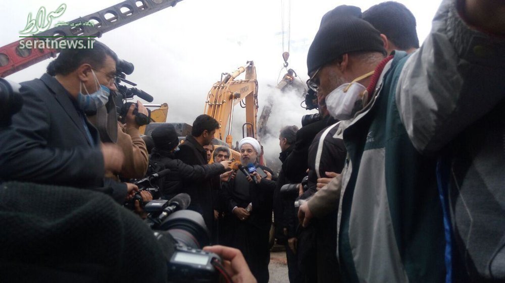 عکس/ حضور روحانی در محل حادثه پلاسکو