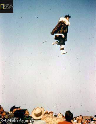 عکس/روش جالب اسکیموها برای یافتن شکار