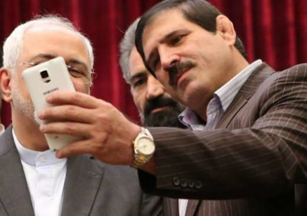 فریاد عباس جدیدی با میکروفن خاموش: کارنامه هر کس در گردنش است فریاد عباس جدیدی با میکروفن خاموش: کارنامه هر کس در گردنش است