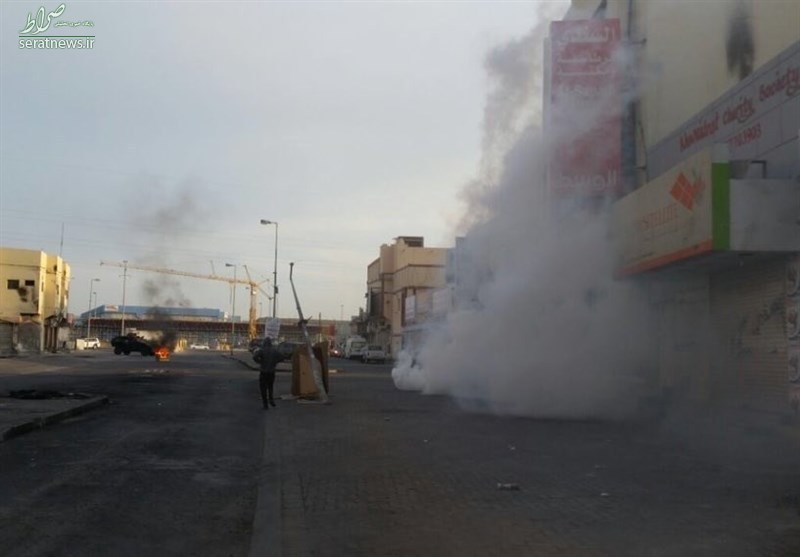 درگیری جوانان بحرینی با نیروهای آل‌خلیفه +تصاویر