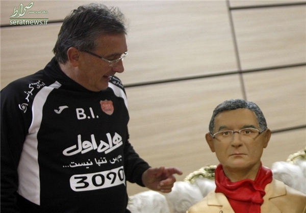 کیک برانکو در تمرین پرسپولیس +عکس کیک برانکو در تمرین پرسپولیس +عکس