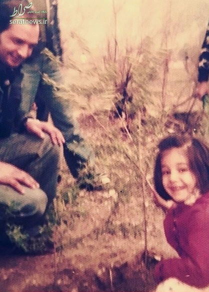 عکس/ درختکاری هدیه تهرانی در دوران کودکی عکس/ درختکاری هدیه تهرانی در دوران کودکی