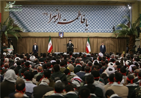 اتفاقی جالب در دیدار راهیان نور با رهبر انقلاب +تصاویر اتفاقی جالب در دیدار راهیان نور با رهبر انقلاب +تصاویر