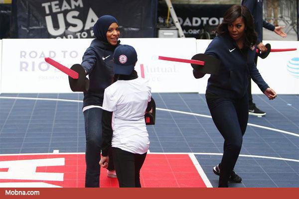 عکس/ میشل اوباما در حال شمشیربازی عکس/ میشل اوباما در حال شمشیربازی