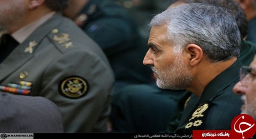 مردی با موهای جو گندمی؛ مردی با موهای جو گندمی؛