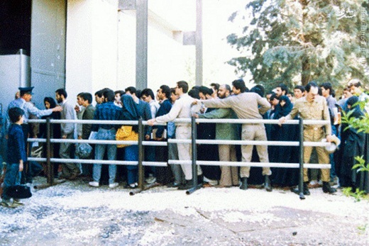تصاویر/ صف ورورد به اولین نمایشگاه کتاب تهران