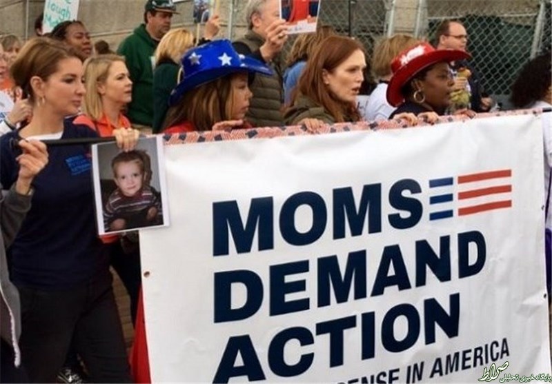 عکس/ اعتراض بازیگر زن معروف به لابی اسلحه