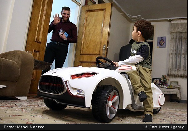 عکس/ مازراتی فرزند شهید مدافع حرم