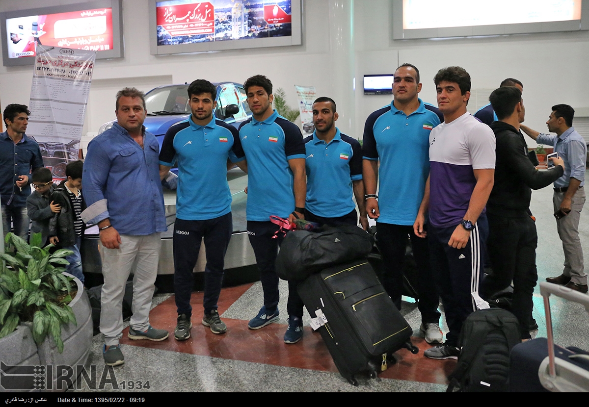 عکس/ ورود تیم‌ملی کشتی‌فرنگی به شیراز