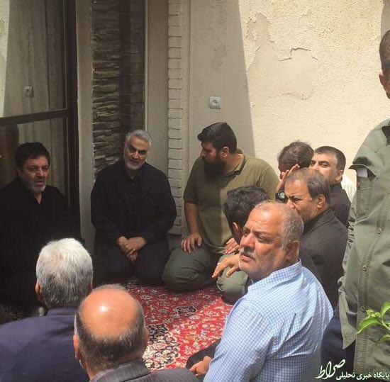 عکس/ حاج قاسم در منزل شهید ناظری