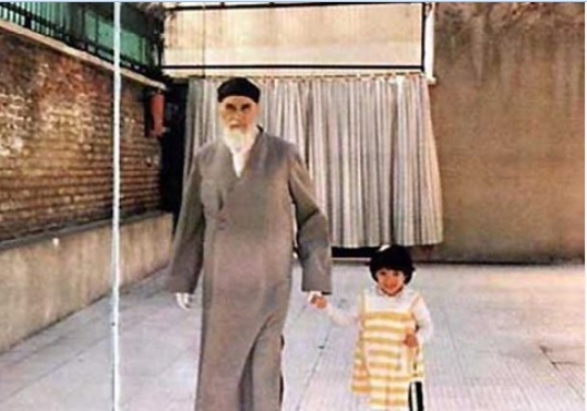 عکسی نادر از امام (ره) عکسی نادر از امام (ره)