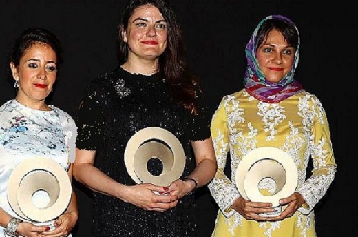 آیدا پناهنده جایزه استعداد جوان کن را برد+عکس آیدا پناهنده جایزه استعداد جوان کن را برد+عکس