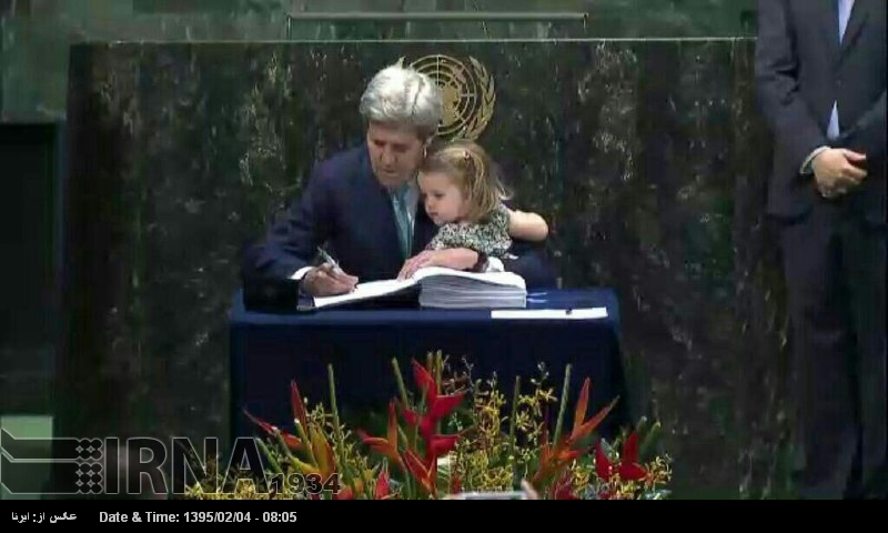 عکس/ جان کری و نوه دختری اش عکس/ جان کری و نوه دختری اش