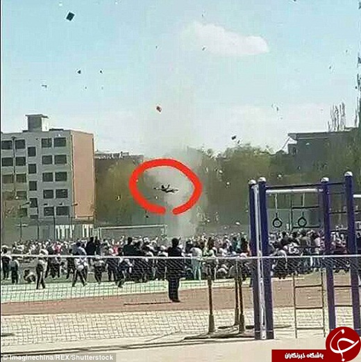طوفان دانشآموز را در آسمان معلق کرد + عکس طوفان دانشآموز را در آسمان معلق کرد + عکس