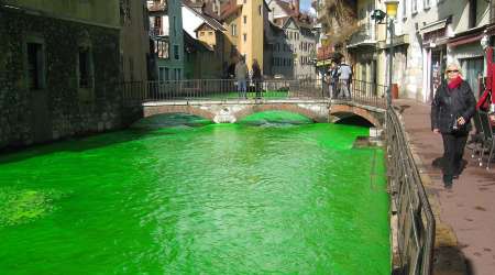 رودخانه‌هاي فرانسه سبز شدند+عکس