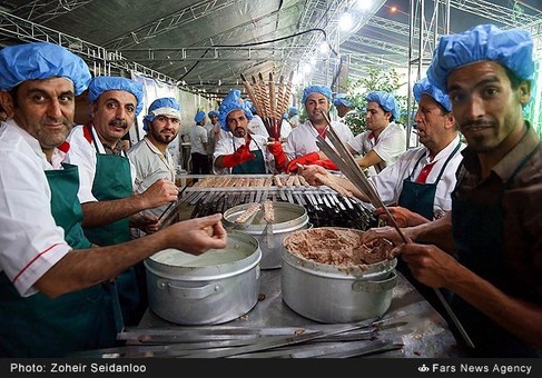 عکس/ ایستگاه صلواتی در مسیر جمکران