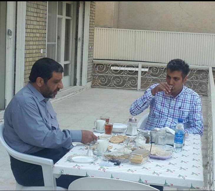 صبحانه خوران عادل فردوسی پور در دفتر ضرغامی+عکس صبحانه خوران عادل فردوسی پور در دفتر ضرغامی+عکس