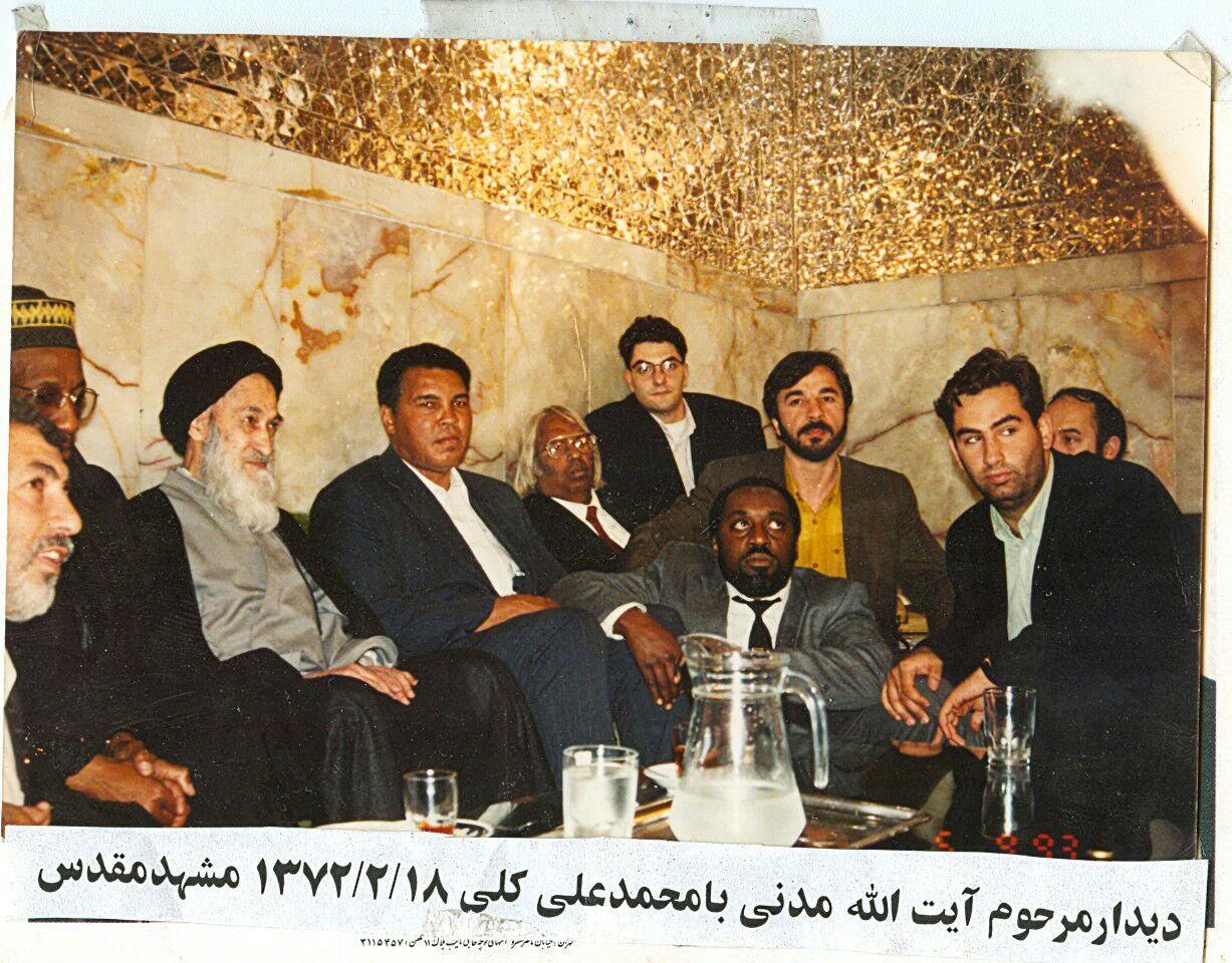 عکس/  محمدعلی کلی در حرم رضوی(ع)