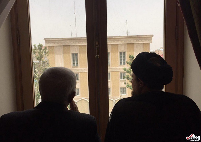 عکس/ حسن خمینی به دیدار ظریف رفت