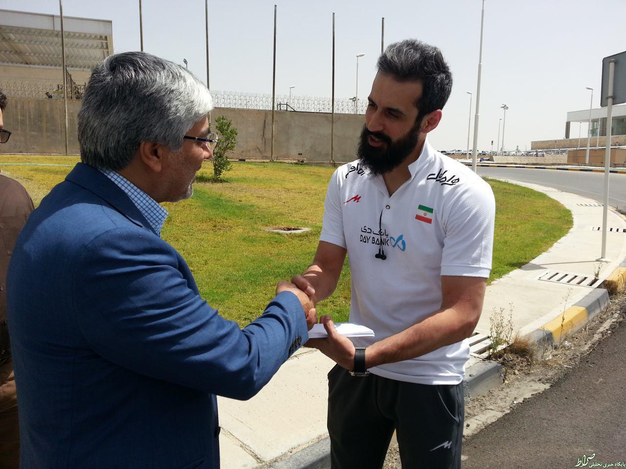 عکس/ پاداش والیبالیست‌ها تحویل معروف