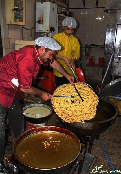 بزرگترین زولبیای ایران آماده شد +عکس بزرگترین زولبیای ایران آماده شد +عکس