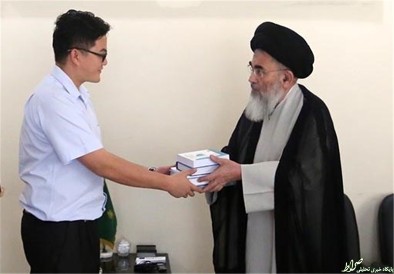 مسلمان‌شدن جوان چینی در شاهچراغ +عکس