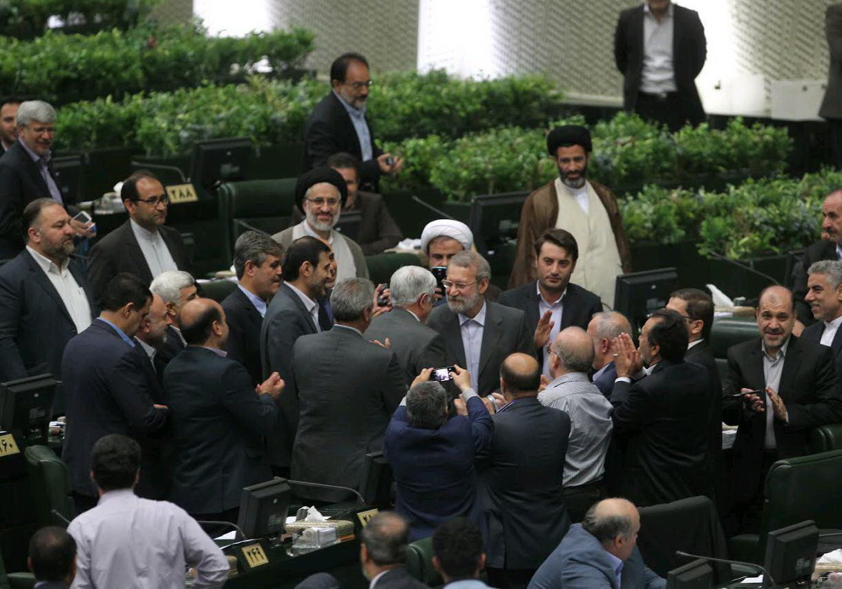 عکس/ تبریک عارف به لاریجانی