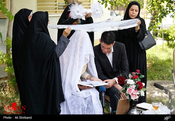 مراسم عقد زندانی محکوم به قصاص +عکس